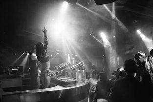 成人交跳舞视频,成人交谊舞视频赏析