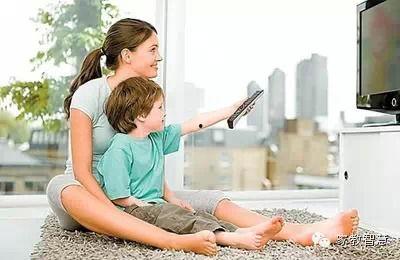 婴儿到成人的成长视频,婴儿至成人的成长轨迹