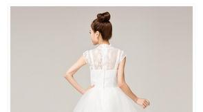 成人礼服白色测评视频,优雅与品质的完美融合