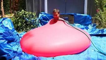 长气球怎么变成人形视频,神奇视频揭秘魔法变身过程